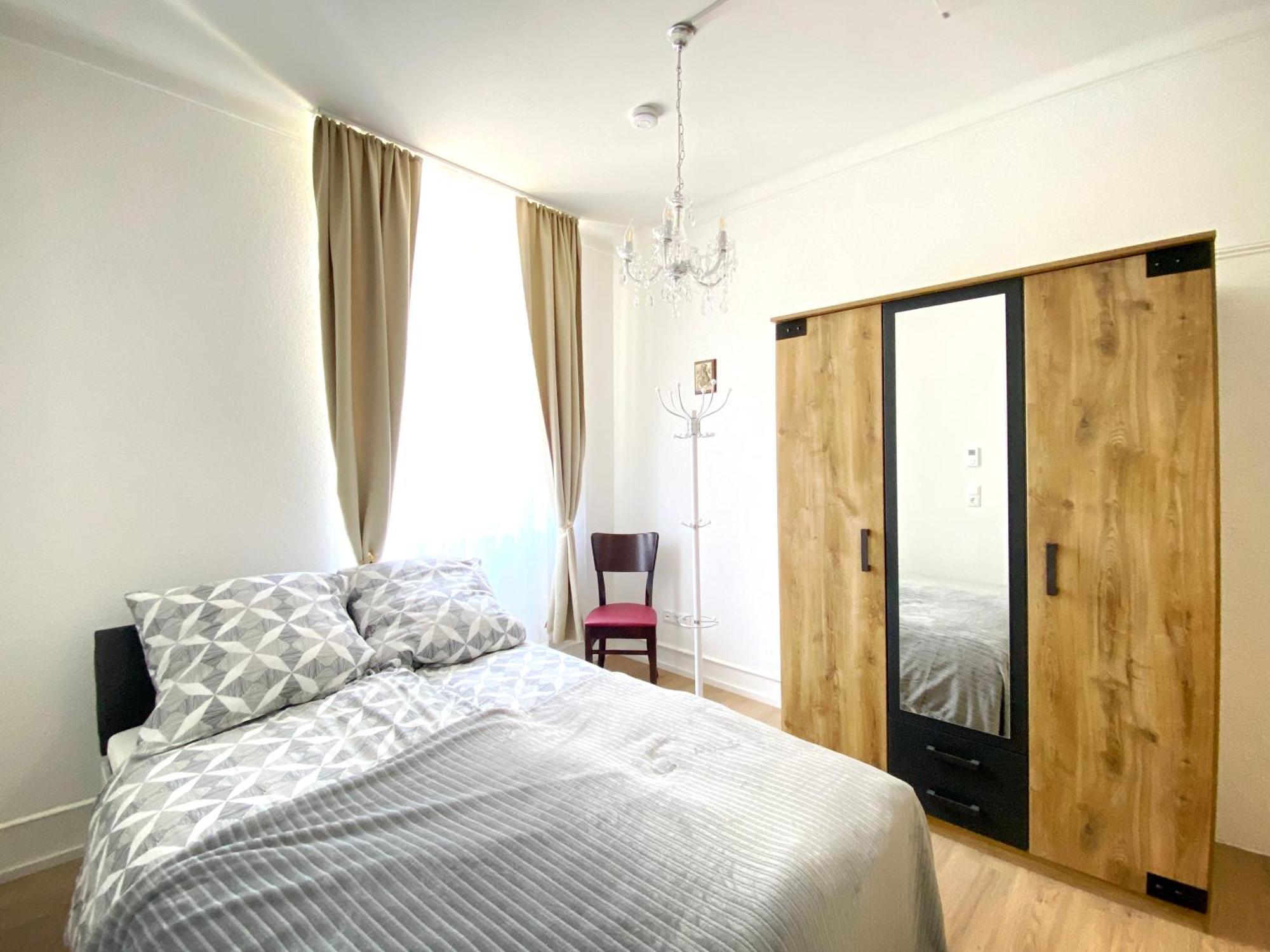 Quiet & Park View - Ulm Mitte Apartment Bagian luar foto